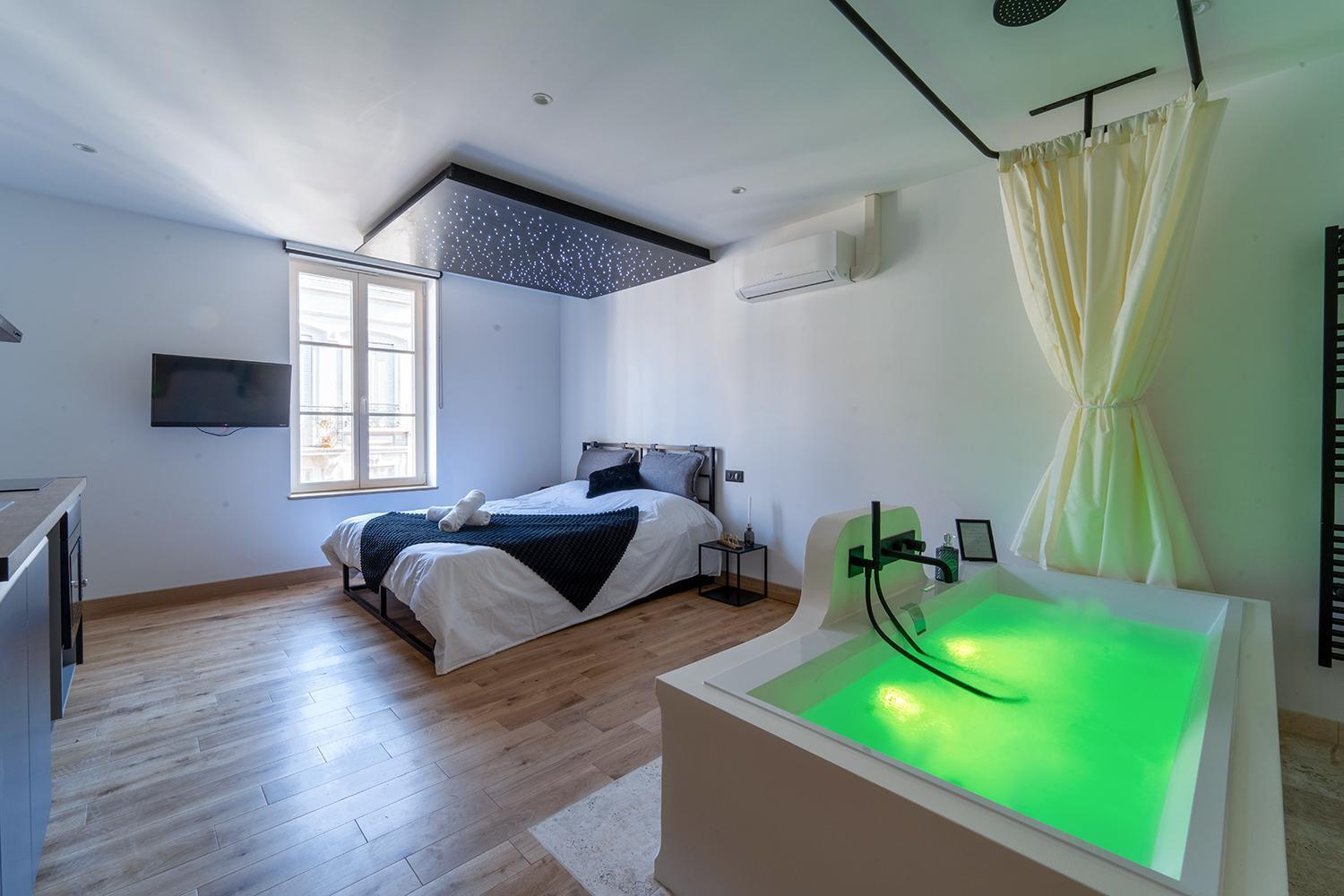 La Nuit Sous Les Etoiles Apartment Nancy Bagian luar foto